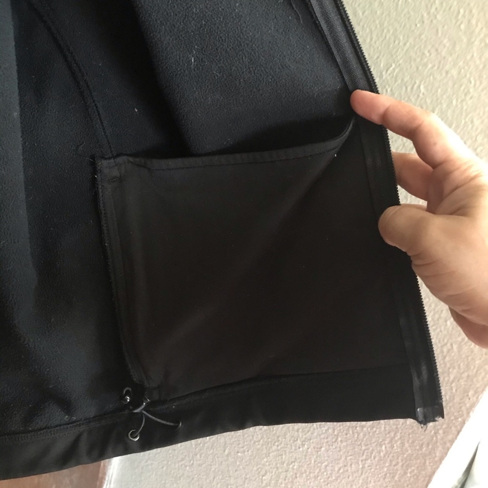Red ledge soft shell jacket - Picture 3 of 7